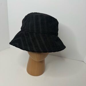 NWOT Shade Shore Poly Jacquard Terry Bucket Hat.